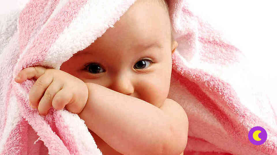 Гигиенические процедуры для новорожденных девочек