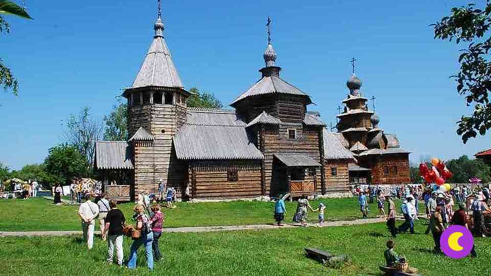Интересные места для отдыха в России