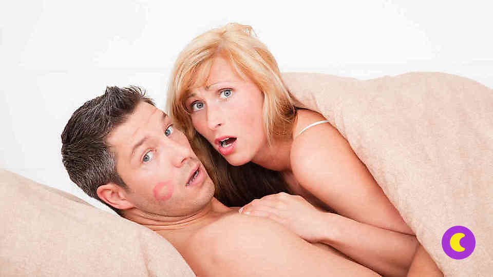 Почему женщины изменяют своим мужьям?